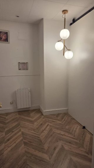 Oficina de unos 48 M2.