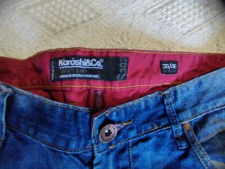 Pantalones vaqueros desgastados