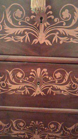 Cómoda recibidor madera con marquetería