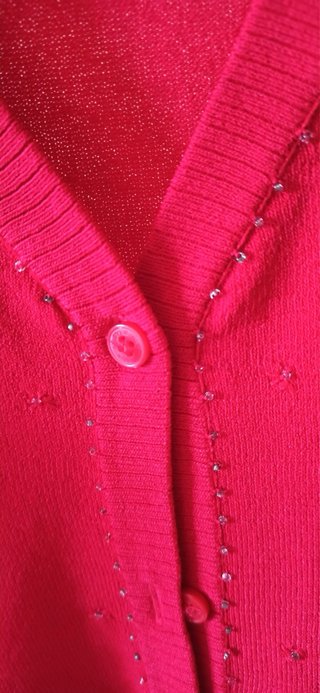 3 Chaquetas de punto rojas y grises