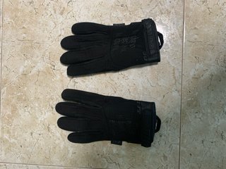 Guantes anticorte negros