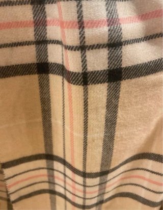 Bufanda H&M cuadros beige rosa nueva con etiqueta.