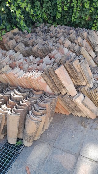 Tejas antiguas de barro