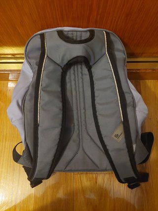 Mochila gris