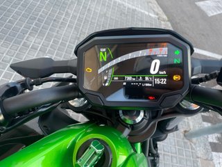 Kawasaki Z650 Negra y Verde