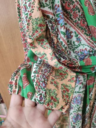 Mono Zara estampado verde y multicolor