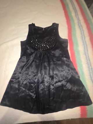 Camisa negra con pedrería