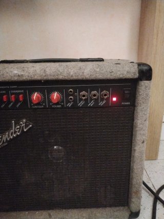 Amplificador Fender 75W