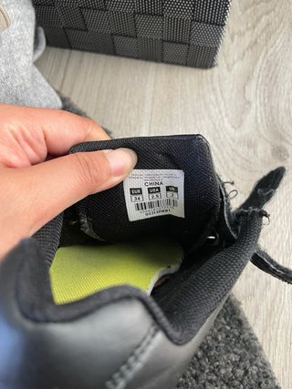 Zapatillas Fila Negras Cierre Velcro