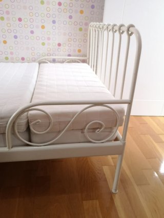 Cama extensible blanca