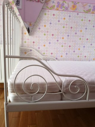 Cama extensible blanca