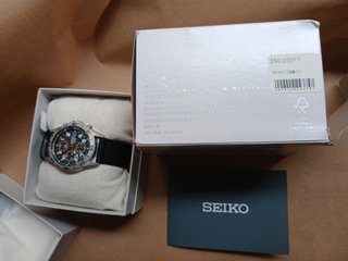 Reloj Seiko SND399P1 Cronógrafo Negro