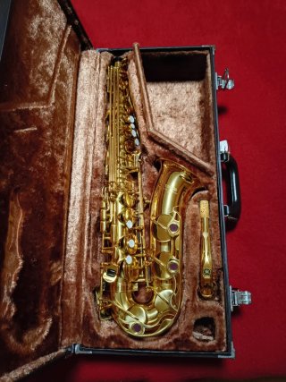 Saxofón Yamaha Yas32