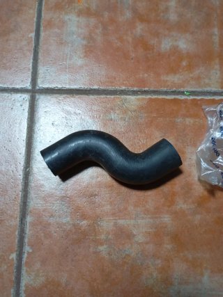 Manguito tubo rígido a bomba Opel Kadett 1.6 SH