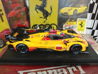 Coche a escala 1:18 Ferrari