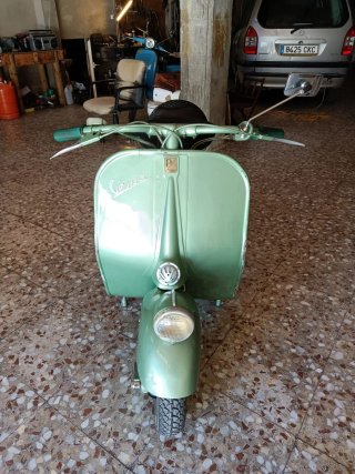 Vespa 125 N Clásica Verde año 1953 Primer modelo