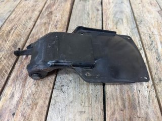 BISAGRA ASIENTO YAMAHA XMAX 125 06-09