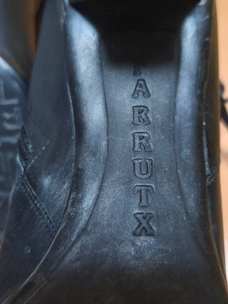 Botines FARRUTX Piel Negra Talla 40