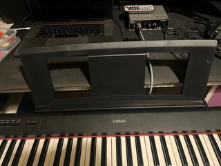 Yamaha Piaggero NP-12 + pedal y atril