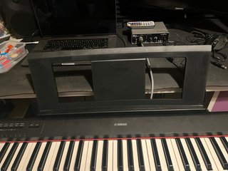 Yamaha Piaggero NP-12 + pedal y atril