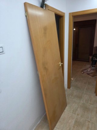 Puertas de madera maciza para interior