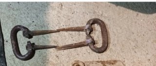 Agarraderas de metal antiguas