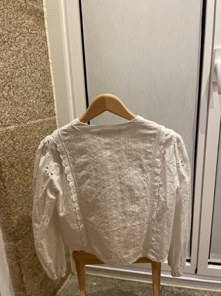 Blusa Zara bordada blanca