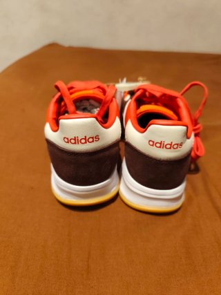 Bambas Adidas Run 70S 2.0 Hombre Marrón/Rojo