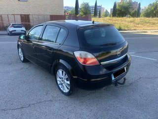 Opel Astra 2004