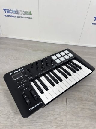 Teclado Controlador M-Audio Oxygen 25 MKV