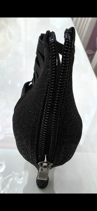 Zapatos de baile latino negros brillantes