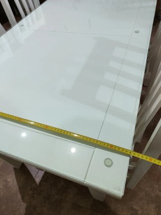 Mesa comedor blanca con 4 sillas