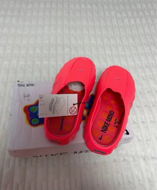 Nike Mind 001 Slide Solar Red