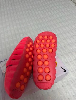 Nike Mind 001 Slide Solar Red