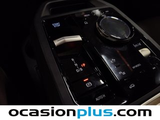 BMW iX xDrive50 385 kW (523 CV)