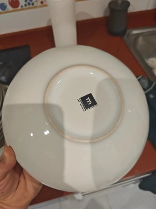 Juego de 10 y 9 Platos Hondos y Llanos Beige