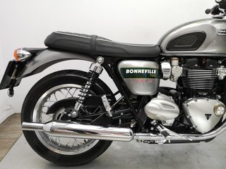 TRIUMPH BONNEVILLE T120 2023 710 kms.