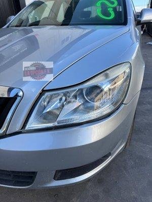 FARO IZQUIERDO Skoda Octavia Berlina (1Z3) (2008->2011)