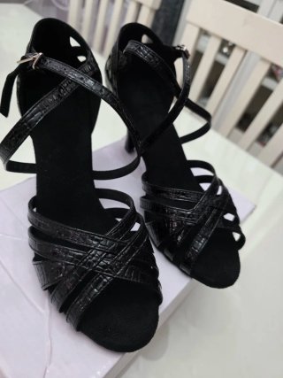 Zapatos de baile latino negros