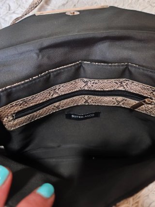 Bolso sobre estampado animal