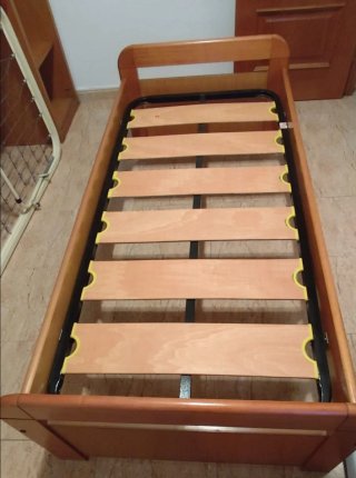 Cama doble con somier nuevo
