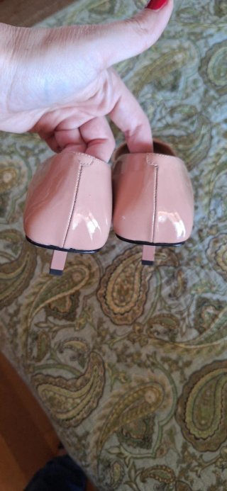 Zapatos tacón nude punta fina