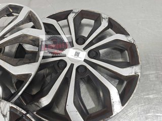 TAPACUBOS Volkswagen Polo IV (9N1)(11.2001->)