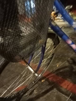 Bicicleta de paseo azul KTM