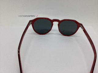 gafa de sol señora hawkers hawkers x paula echevarría - red stars