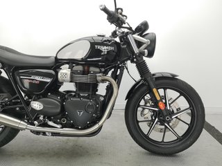 TRIUMPH STREET TWIN 2019 20090 kms.