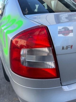 PILOTO TRASERO IZQUIERDO Skoda Octavia Berlina (1Z3) (2008->2011)