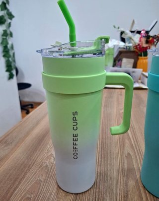 Vaso térmico con asa y tapa