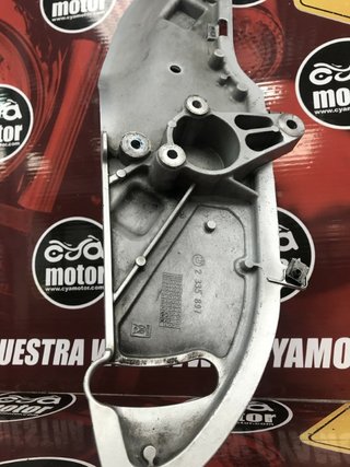 Soporte estribera izquierdo para BMW R1150RT 2335897.