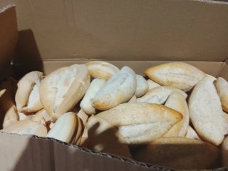 Cajas de bollos duros i